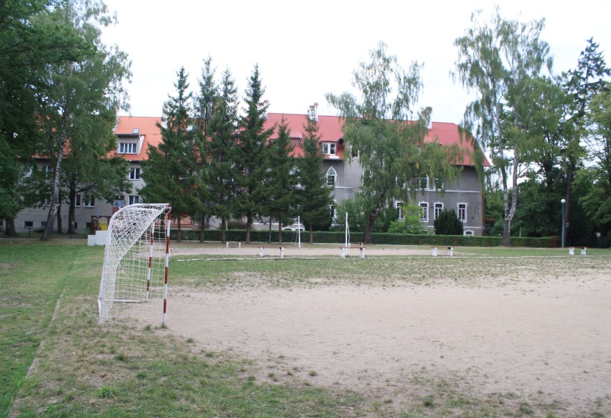 BK BRYZKA - boisko do piłki nożnej (ziemne)
